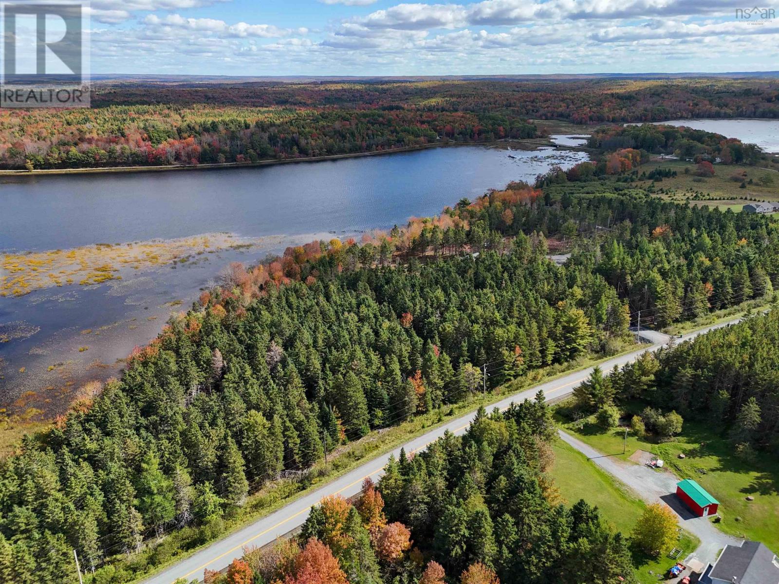 998 Lake Egmont Road, Lake Egmont, Nova Scotia  B0N 1Y0 - Photo 6 - 202527303