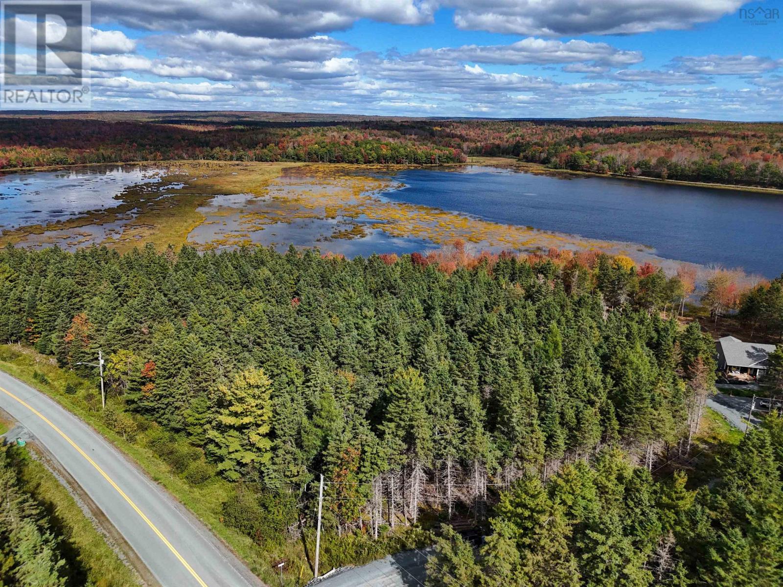 998 Lake Egmont Road, Lake Egmont, Nova Scotia  B0N 1Y0 - Photo 7 - 202527303