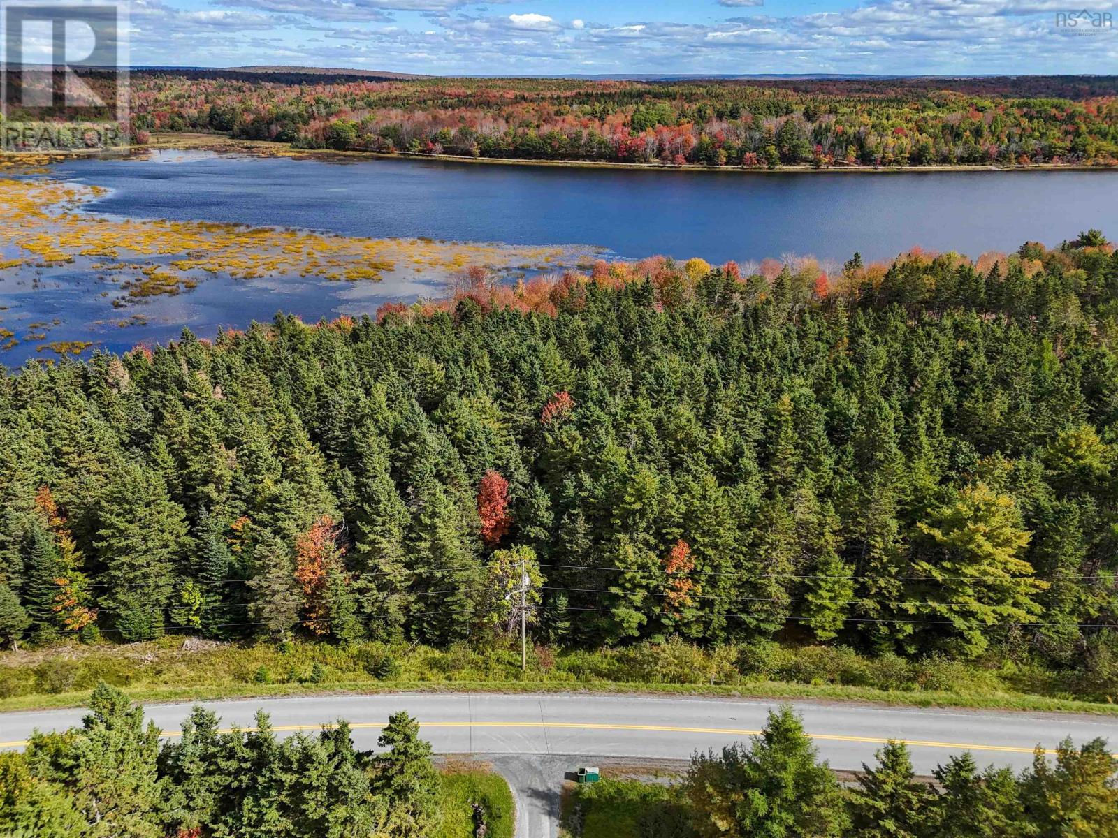 998 Lake Egmont Road, Lake Egmont, Nova Scotia  B0N 1Y0 - Photo 8 - 202527303