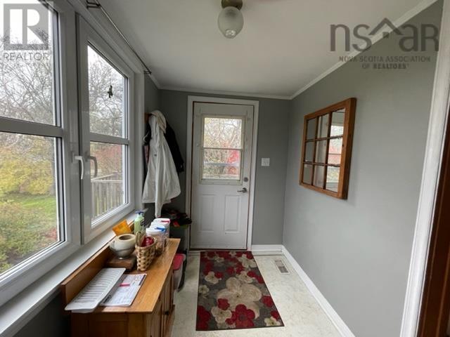 115 Queen, Baddeck, Nova Scotia  B0E 1B0 - Photo 5 - 202527379