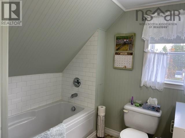115 Queen, Baddeck, Nova Scotia  B0E 1B0 - Photo 8 - 202527379