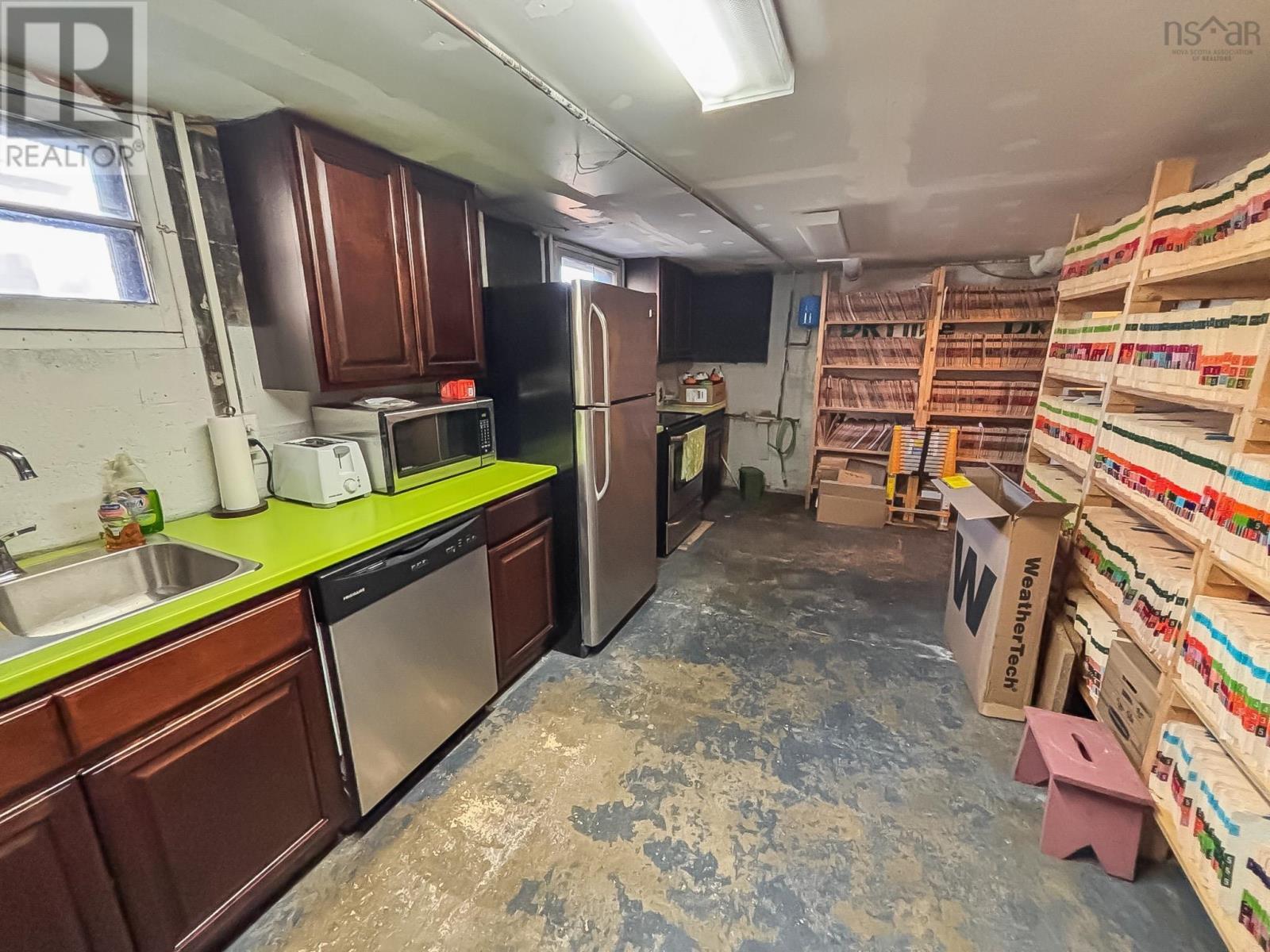 180 Dufferin Street, Bridgewater, Nova Scotia  B4V 2G7 - Photo 20 - 202527381