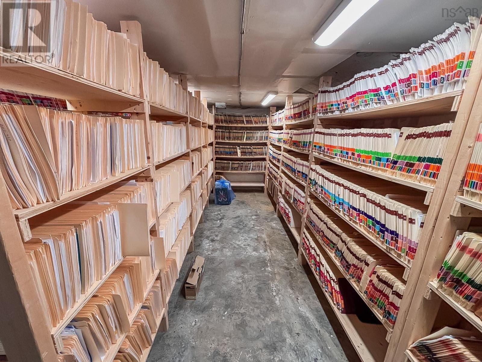 180 Dufferin Street, Bridgewater, Nova Scotia  B4V 2G7 - Photo 24 - 202527381