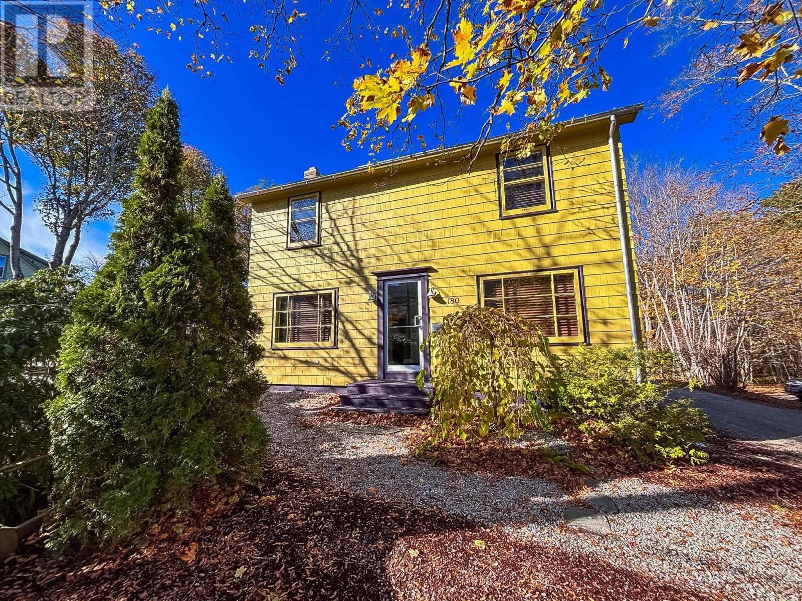 180 Dufferin Street, Bridgewater, Nova Scotia  B4V 2G7 - Photo 3 - 202527381