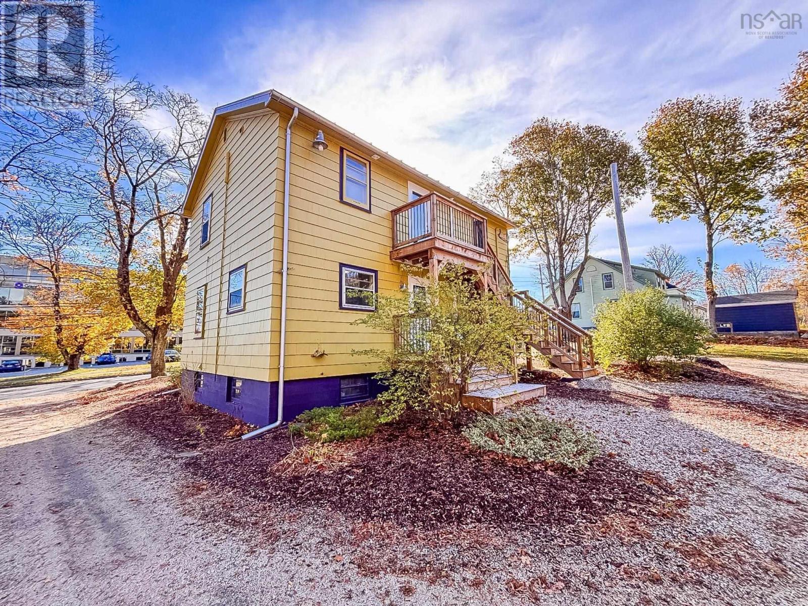 180 Dufferin Street, Bridgewater, Nova Scotia  B4V 2G7 - Photo 4 - 202527381