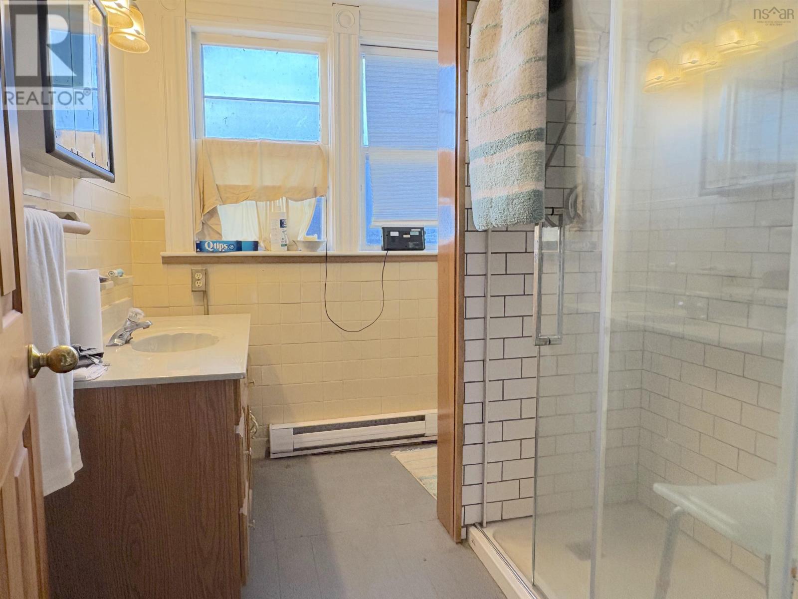 142 Mowatt Street, Shelburne, Nova Scotia  B0T 1W0 - Photo 10 - 202527448