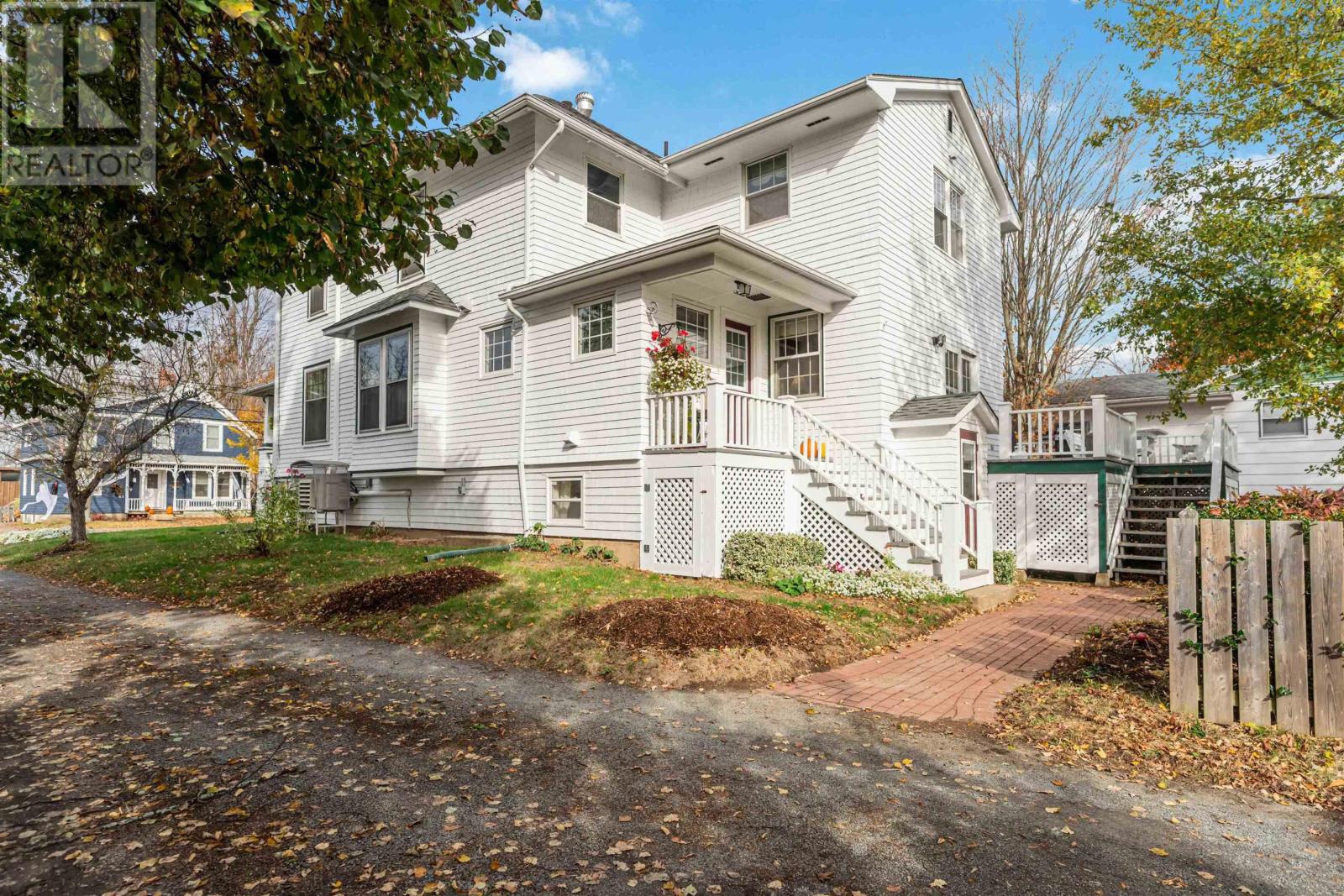 183 Cottage Street, Berwick, Nova Scotia  B0P 1E0 - Photo 3 - 202527493