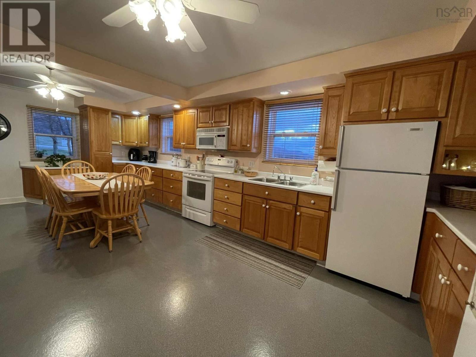 13763 Cabot Trail, Point Cross, Nova Scotia  B0E 1H0 - Photo 12 - 202527566