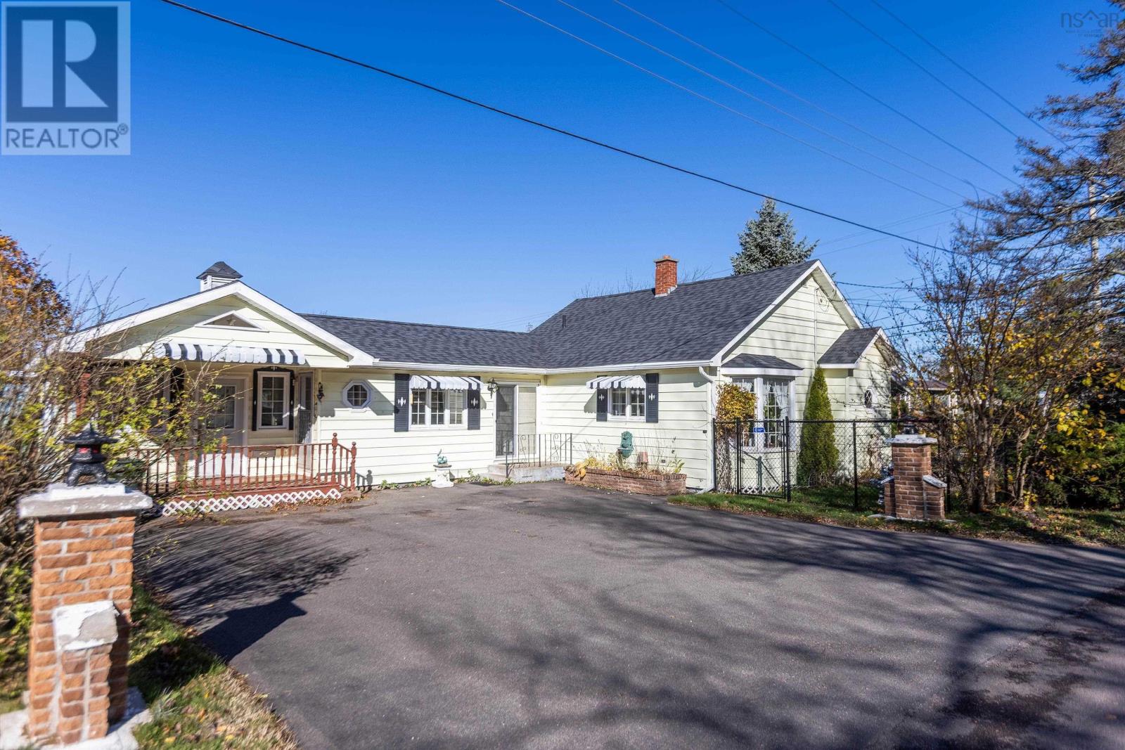 67 Charles Street, Amherst, Nova Scotia  B4H 3P9 - Photo 2 - 202527585