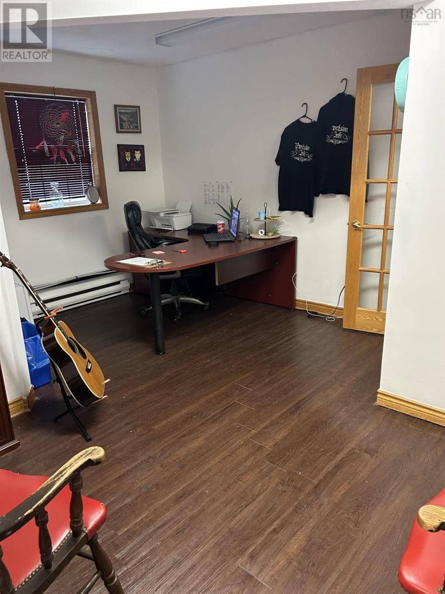 38 Mckeen Street, Glace Bay, Nova Scotia  B1A 5B9 - Photo 9 - 202527775