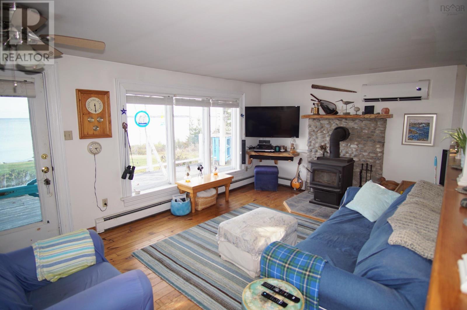 258 Bells Point Road, Port Mouton, Nova Scotia  B0T 1T0 - Photo 13 - 202527856