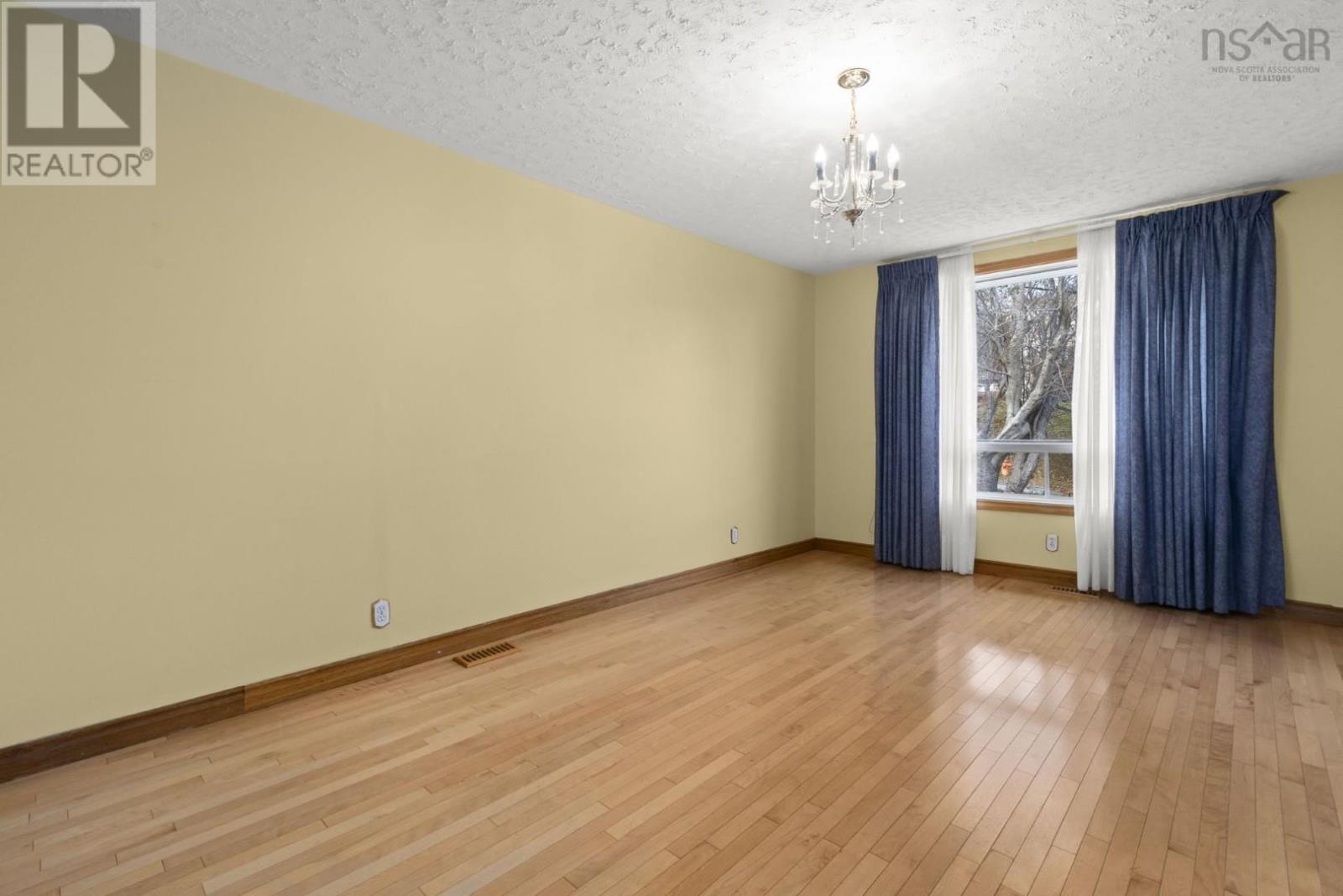 50 Forest Hill Drive, Halifax, Nova Scotia  B3M 1X5 - Photo 9 - 202527897