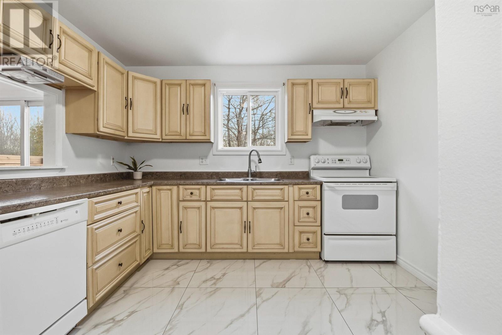 136 Cranberry Crescent, Dartmouth, Nova Scotia  B2W 5A8 - Photo 5 - 202527925