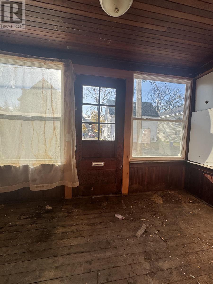 13 Centre Street, Truro, Nova Scotia  B2N 2J9 - Photo 3 - 202527964