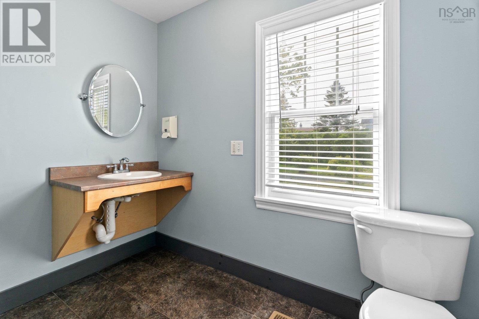 1470 Main Road, Eastern Passage, Nova Scotia  B3G 0E6 - Photo 13 - 202527983