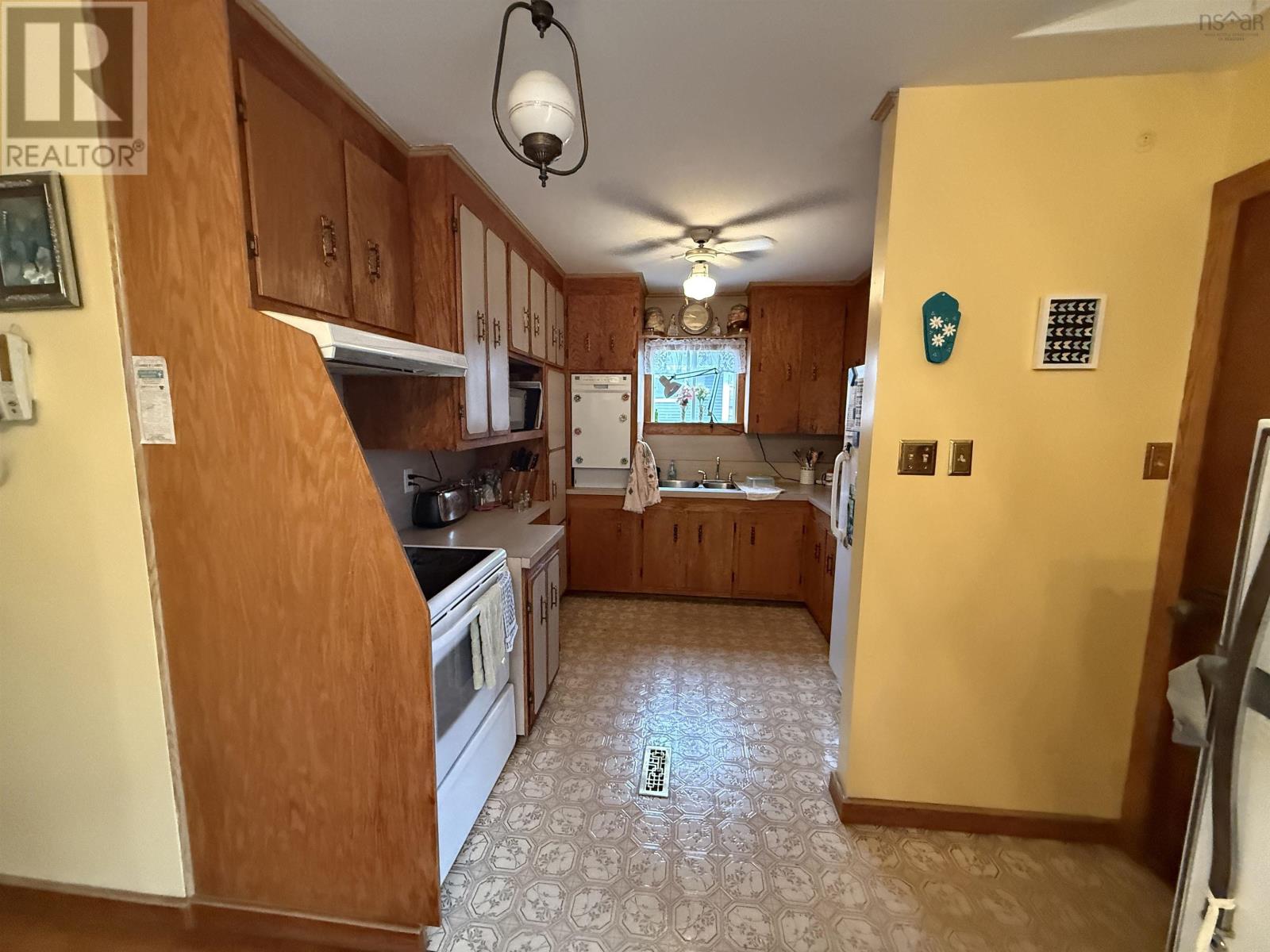 198 Renfrew Street, Dartmouth, Nova Scotia  B2Y 2M5 - Photo 8 - 202528051