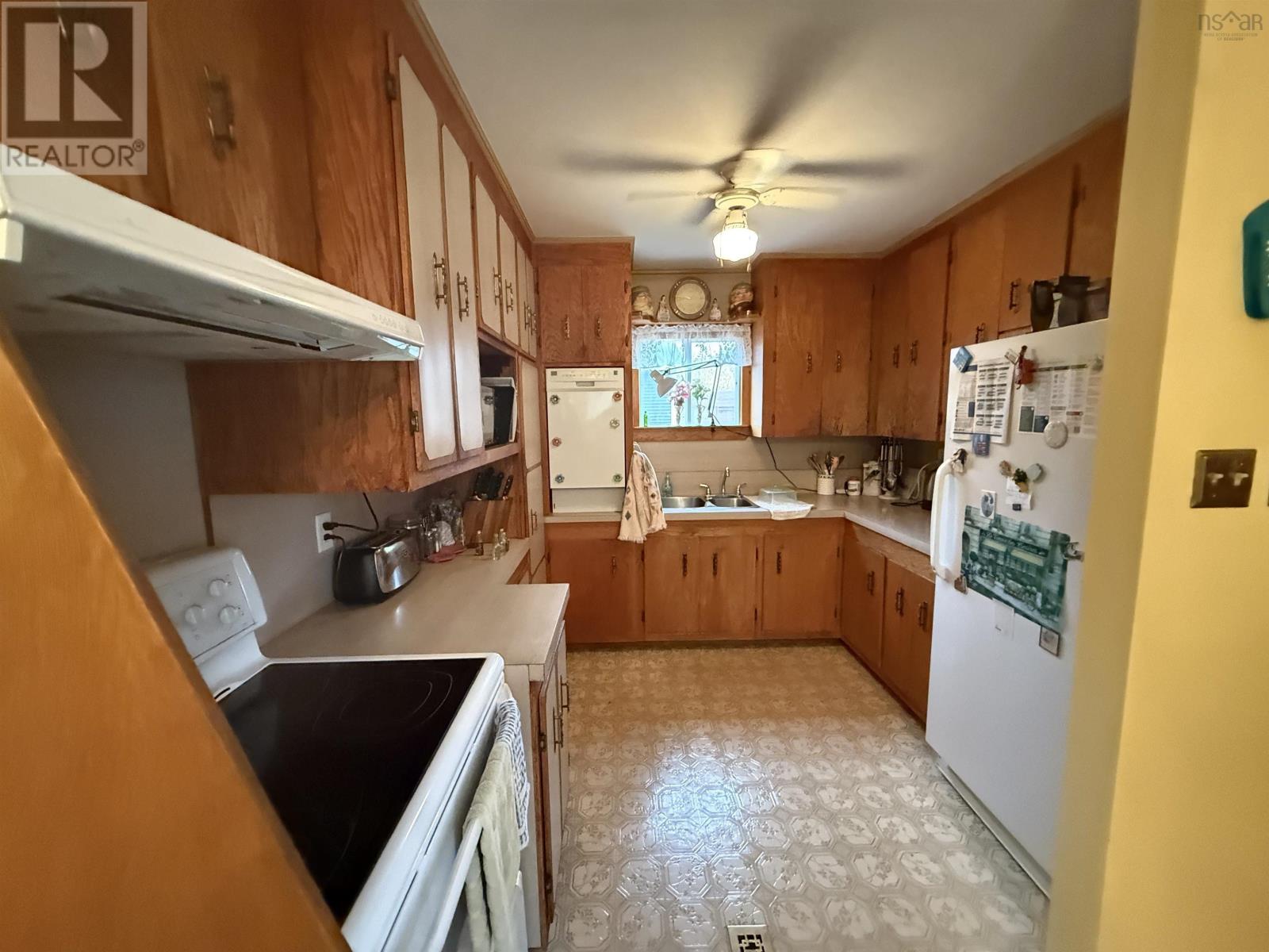 198 Renfrew Street, Dartmouth, Nova Scotia  B2Y 2M5 - Photo 9 - 202528051