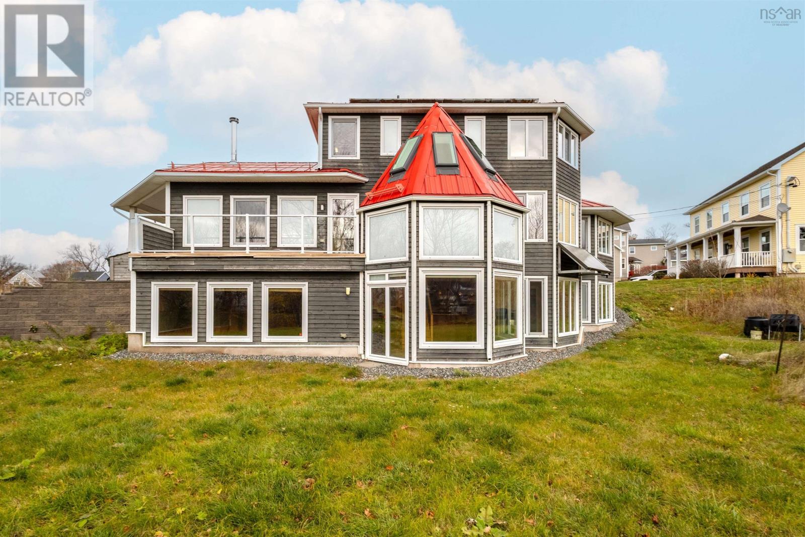 15 Howe Court, Sydney, Nova Scotia  B1P 0B2 - Photo 2 - 202528194