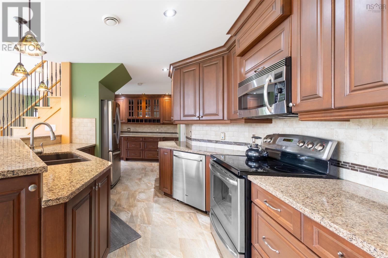 15 Howe Court, Sydney, Nova Scotia  B1P 0B2 - Photo 28 - 202528194