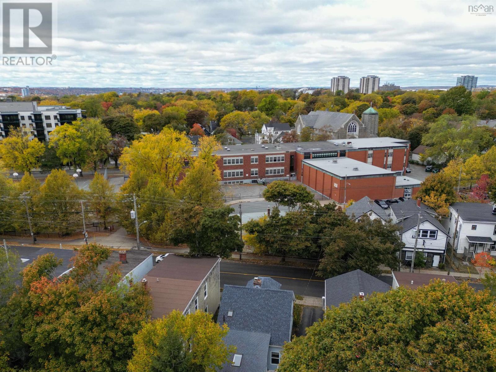 6319 Chebucto Road, Halifax, Nova Scotia  B3L 1K9 - Photo 7 - 202528228