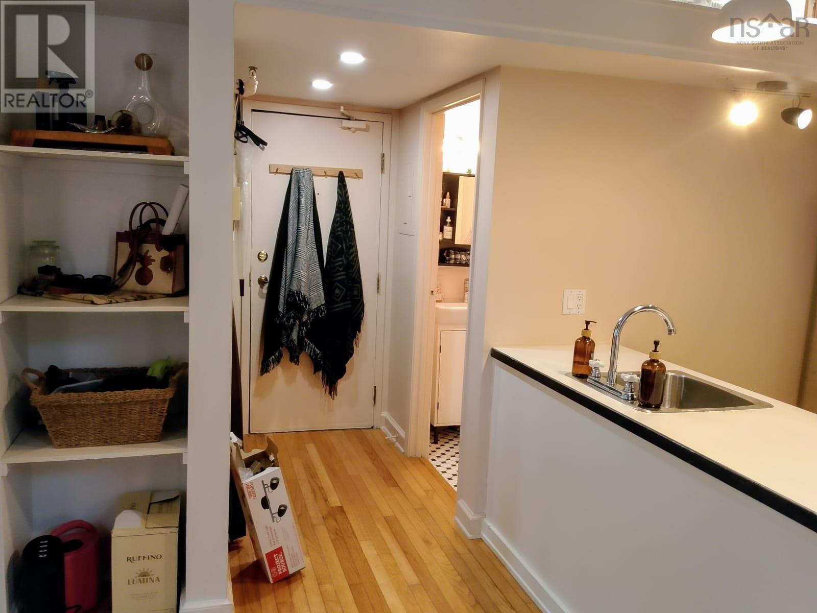 2128 Brunswick Street, Halifax, Nova Scotia  B3K 2Y8 - Photo 11 - 202528258