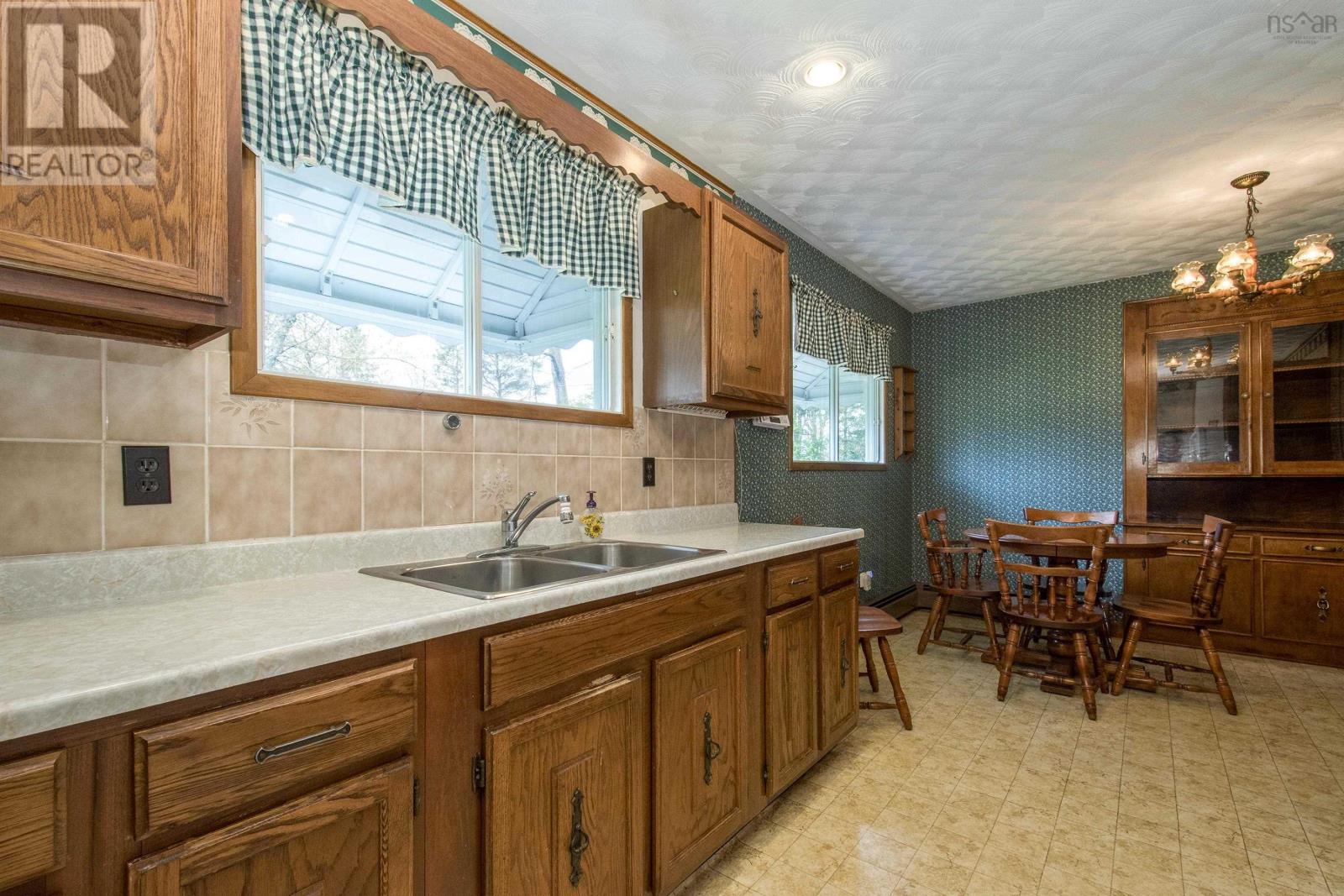 683 Main Street, Lawrencetown, Nova Scotia  B0S 1M0 - Photo 11 - 202528277