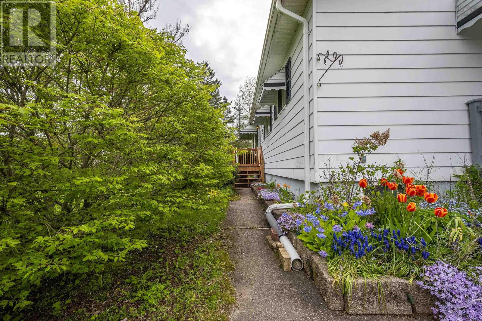 683 Main Street, Lawrencetown, Nova Scotia  B0S 1M0 - Photo 8 - 202528277