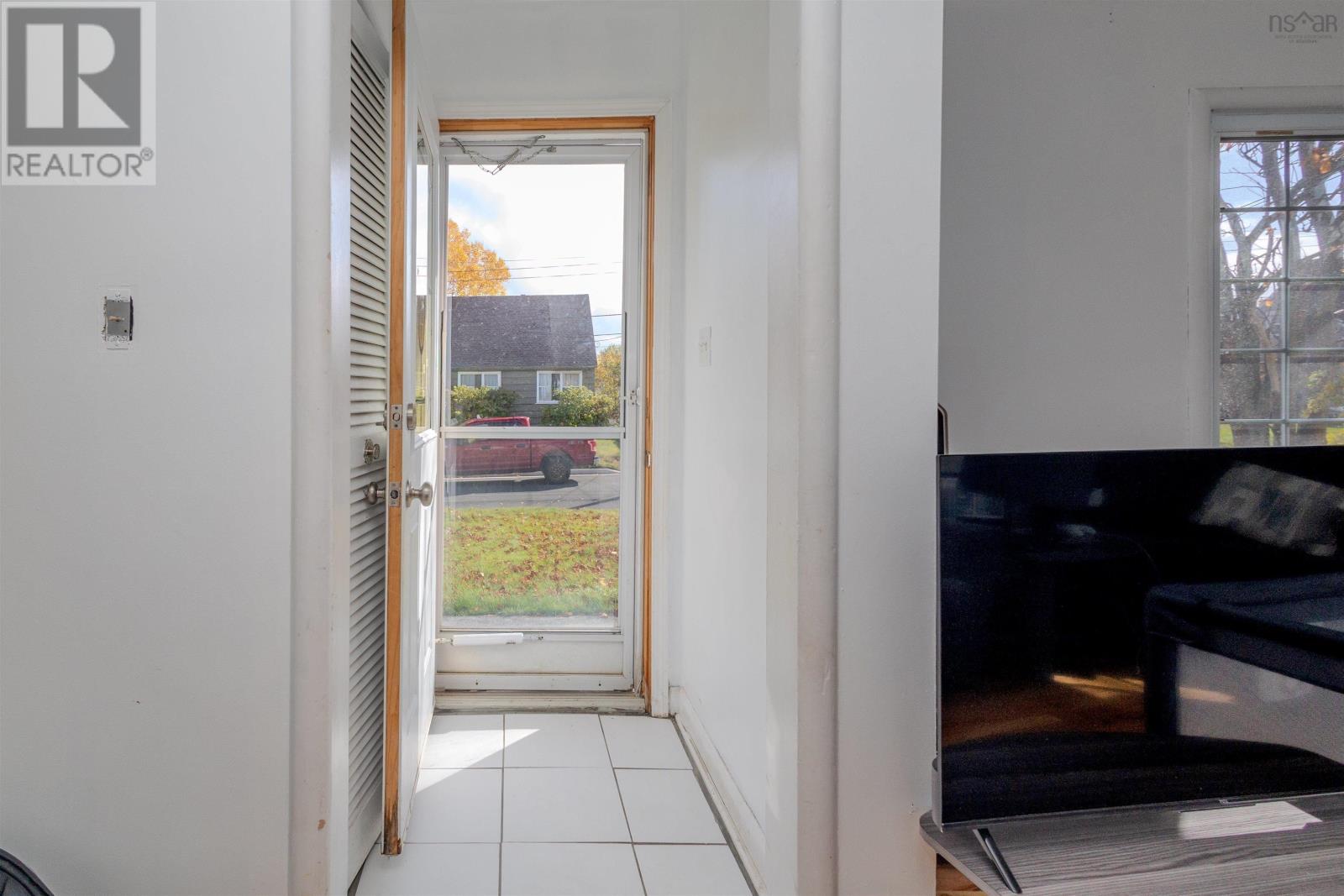 19 Hinesdale Drive, Sydney, Nova Scotia  B1P 4K7 - Photo 6 - 202528316