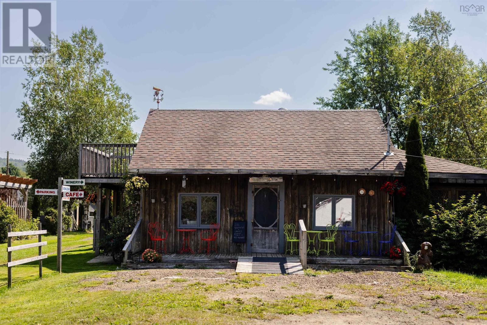496 Carleton Road, Lawrencetown, Nova Scotia  B0S 1M0 - Photo 11 - 202528357