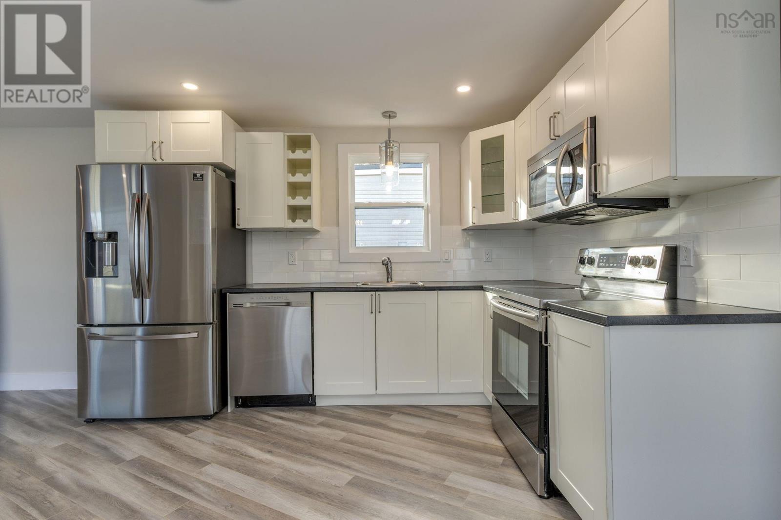 406 Glen Rise Drive, Beaver Bank, Nova Scotia  B4E 1M3 - Photo 5 - 202528364