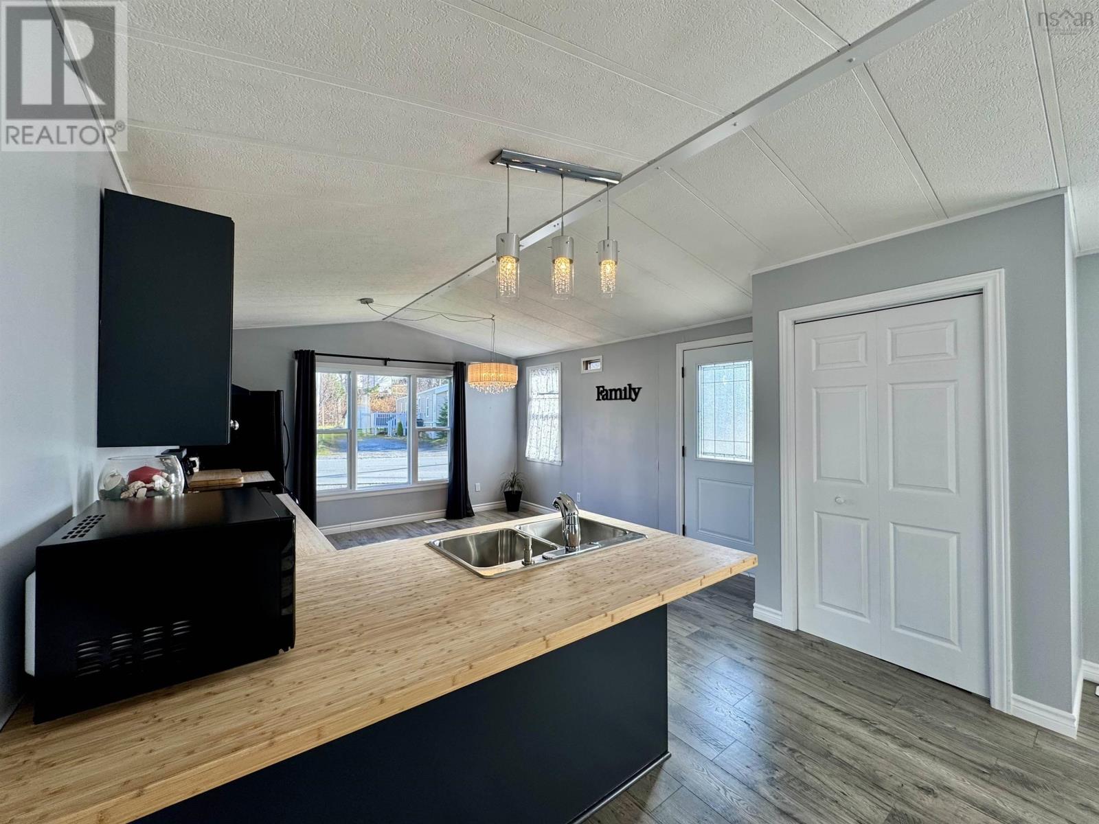 1535 Woodbine Drive, Beaver Bank, Nova Scotia  B4E 2M7 - Photo 12 - 202528420