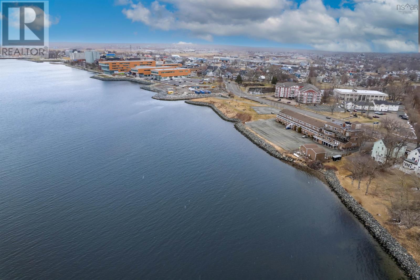 100 Kings Road, Sydney, Nova Scotia  B1S 1A1 - Photo 1 - 202528428