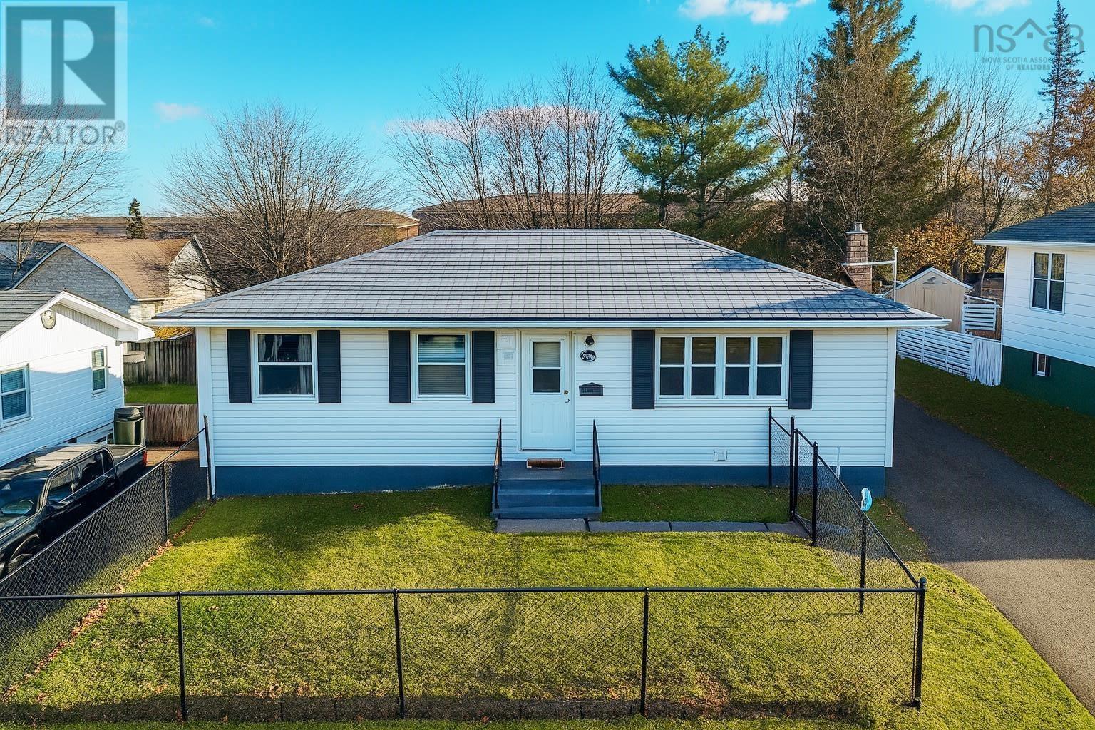 32 Common Street, sydney, Nova Scotia