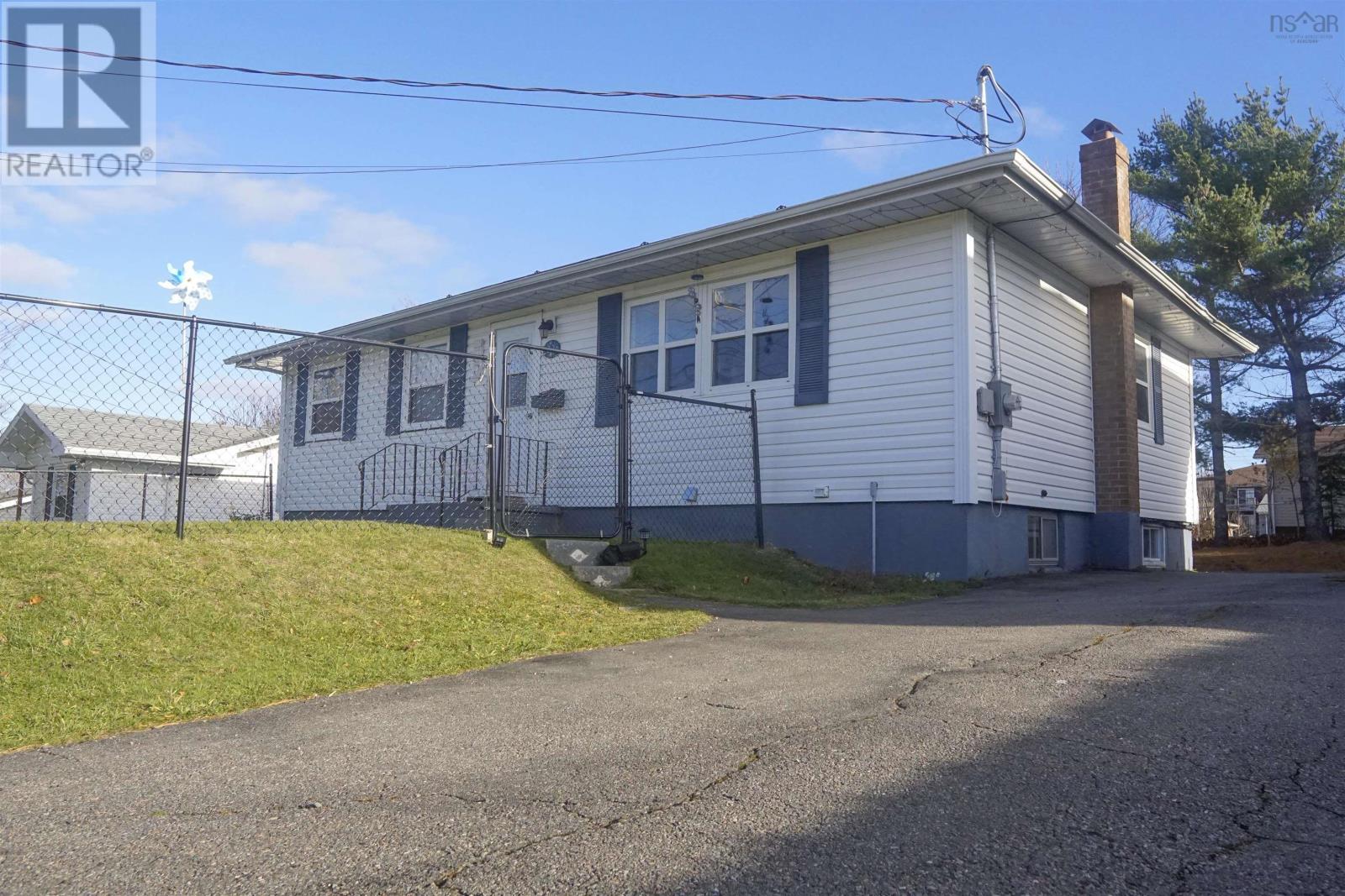 32 Common Street, Sydney, Nova Scotia  B1P 3L1 - Photo 4 - 202528477