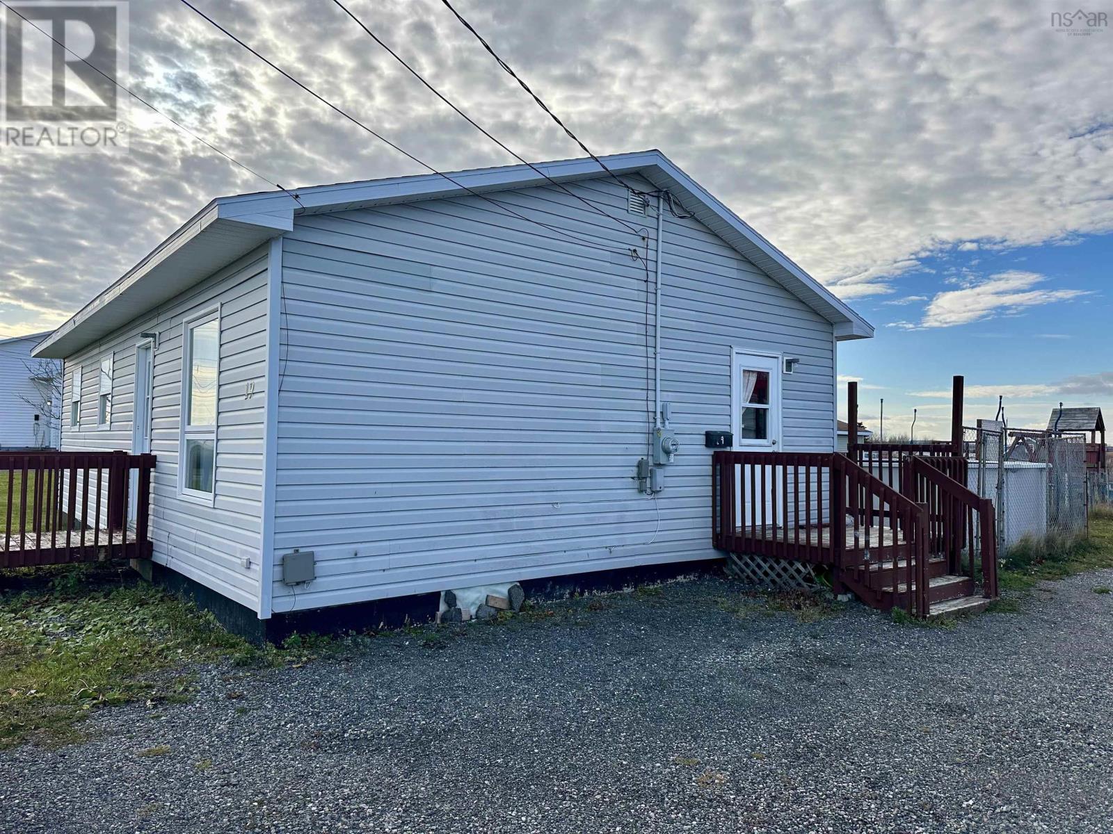 19 Peck Street, Sydney Mines, Nova Scotia  B1V 1V2 - Photo 20 - 202528549