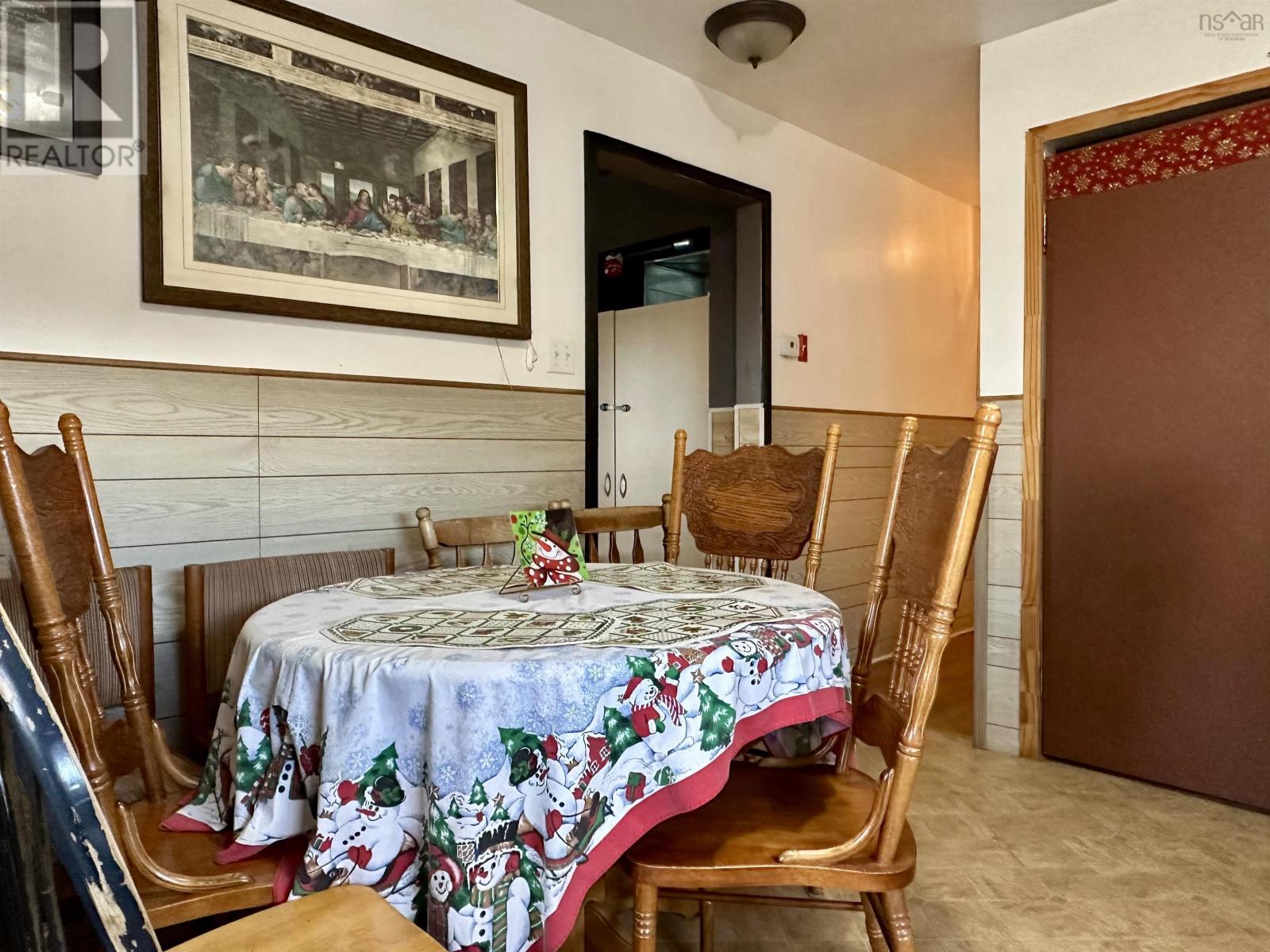 19 Peck Street, Sydney Mines, Nova Scotia  B1V 1V2 - Photo 6 - 202528549