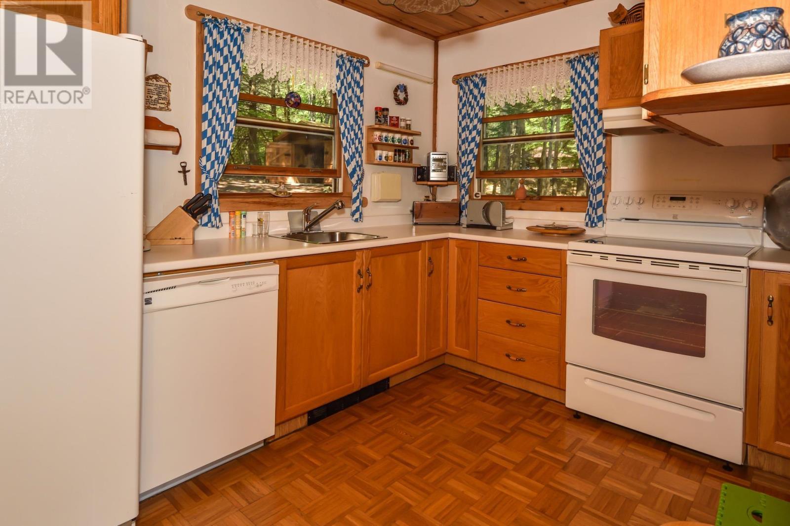 491 Peters Point Road, South Brookfield, Nova Scotia  B0T 1X0 - Photo 8 - 202528665