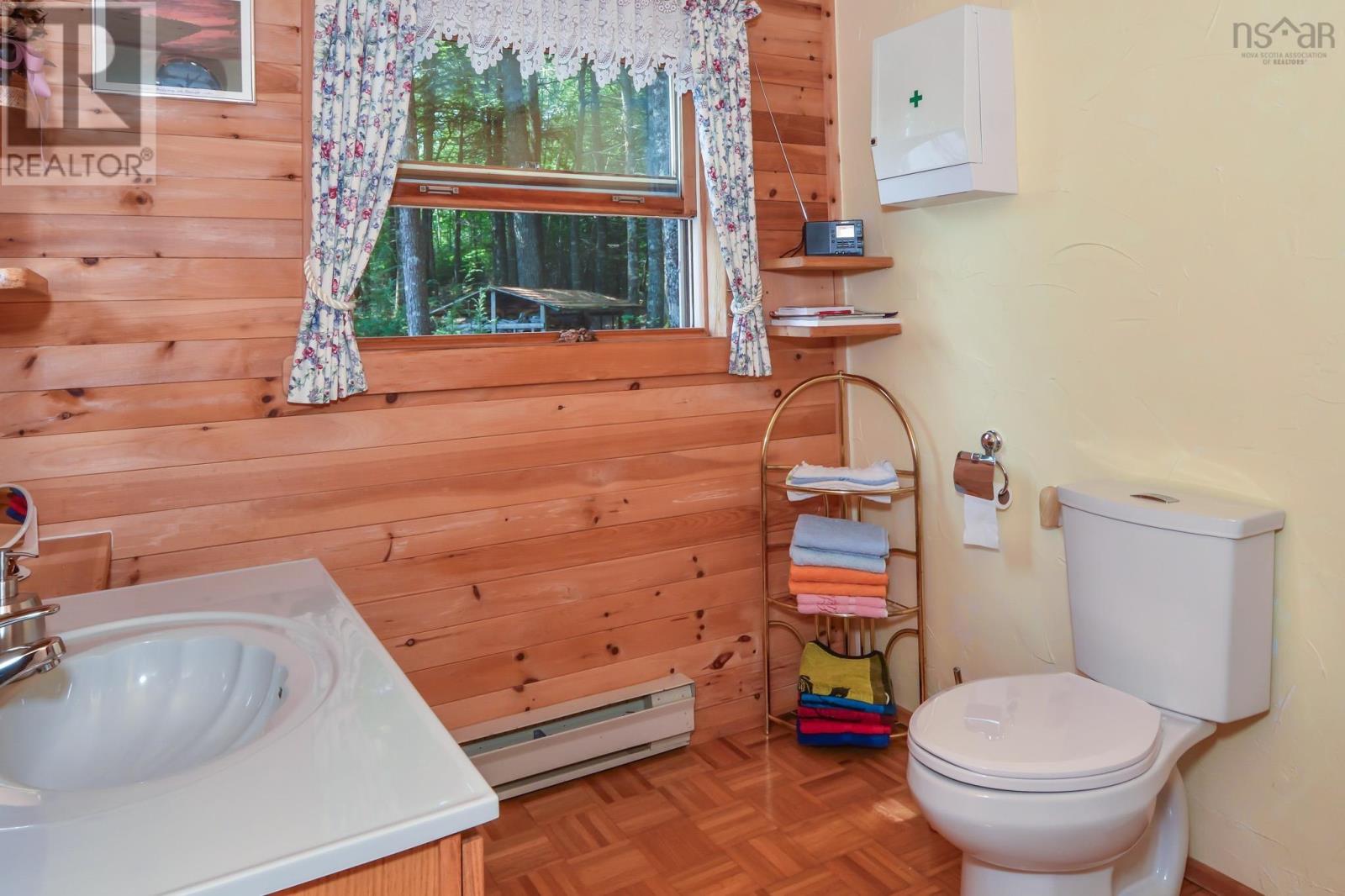 491 Peters Point Road, South Brookfield, Nova Scotia  B0T 1X0 - Photo 9 - 202528665