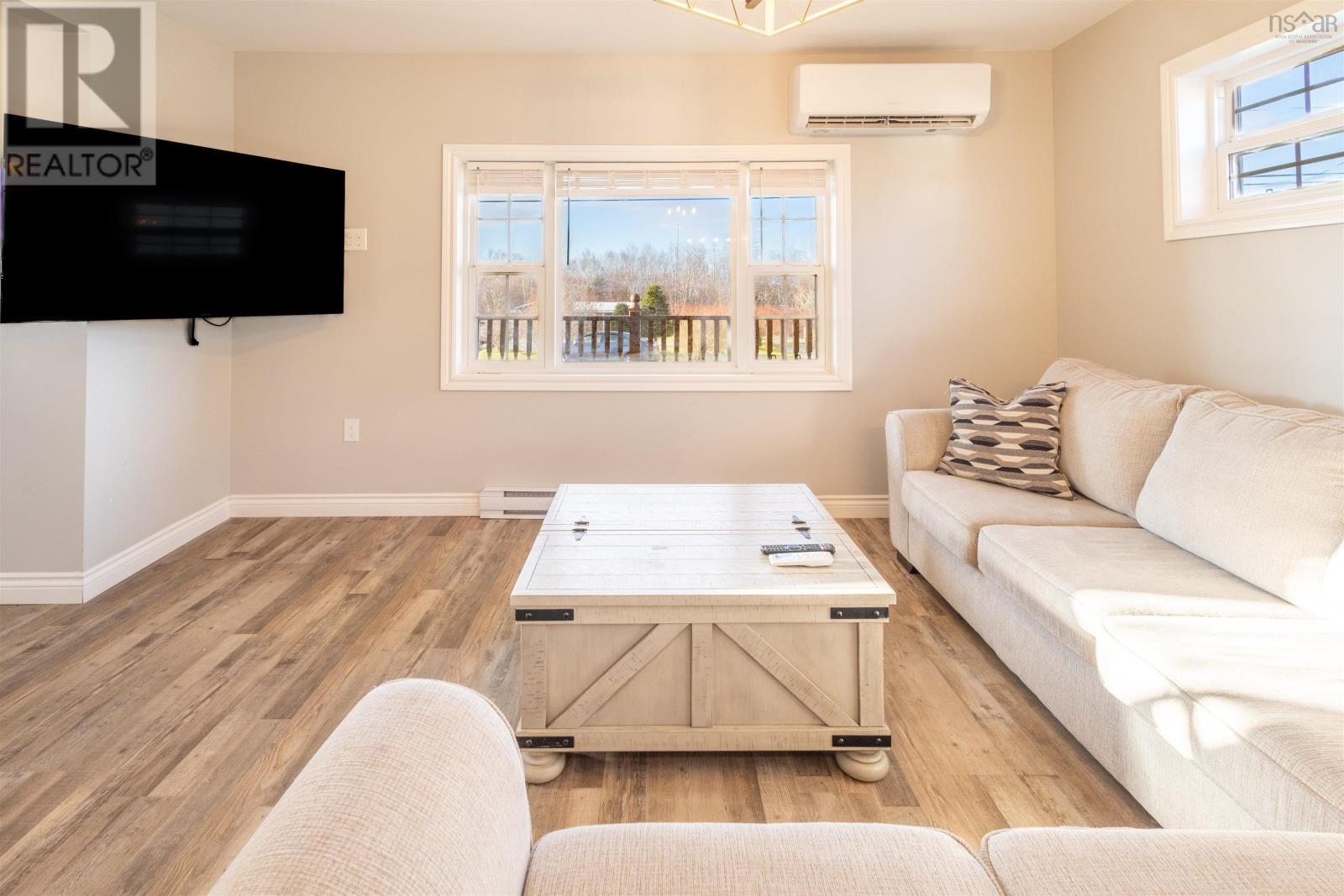 157 Lake Road, Glace Bay, Nova Scotia  B1A 2G8 - Photo 10 - 202528735