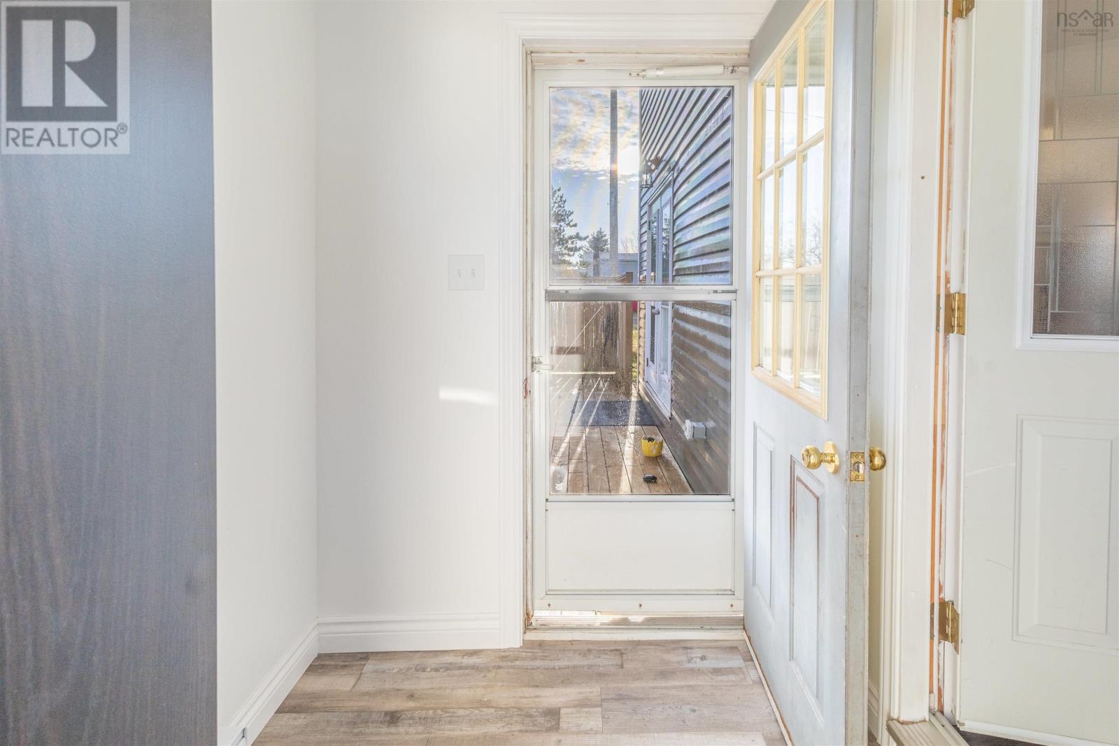 157 Lake Road, Glace Bay, Nova Scotia  B1A 2G8 - Photo 18 - 202528735