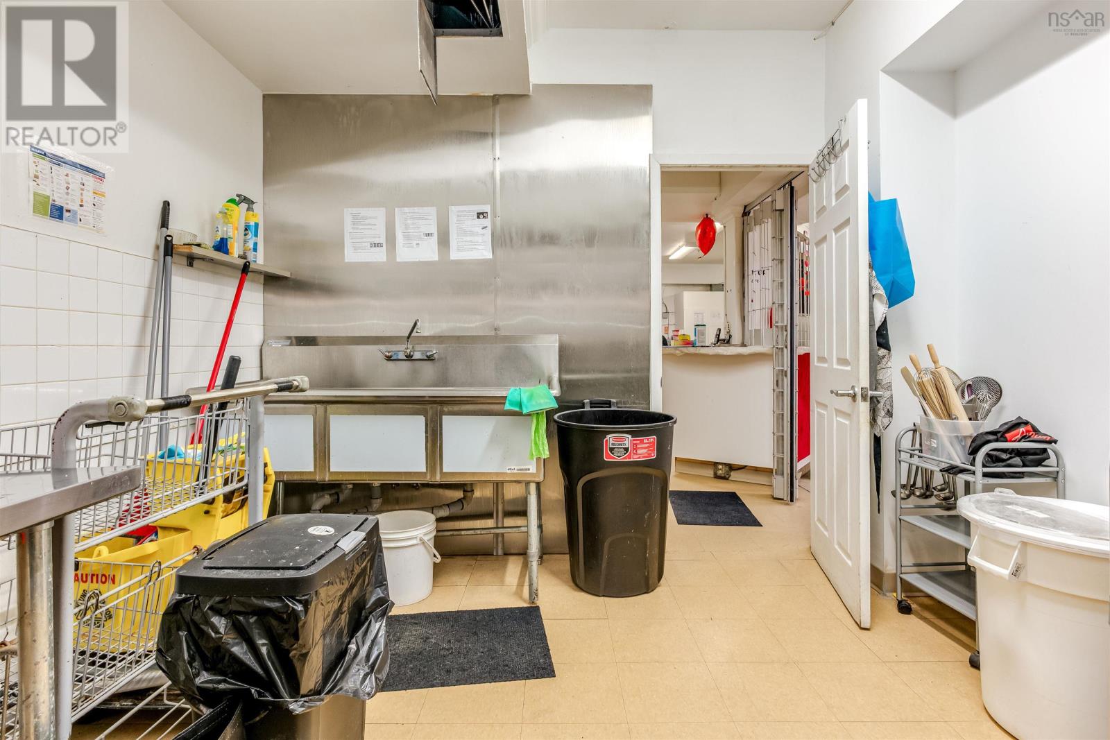 103 5460 Spring Garden Road Unit 103, Halifax Peninsula, Nova Scotia  B3J 3M7 - Photo 11 - 202528754