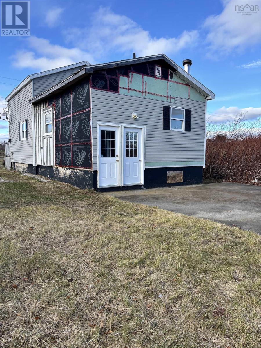 172 Main Street, Reserve Mines, Nova Scotia  B1E 1C1 - Photo 3 - 202528778