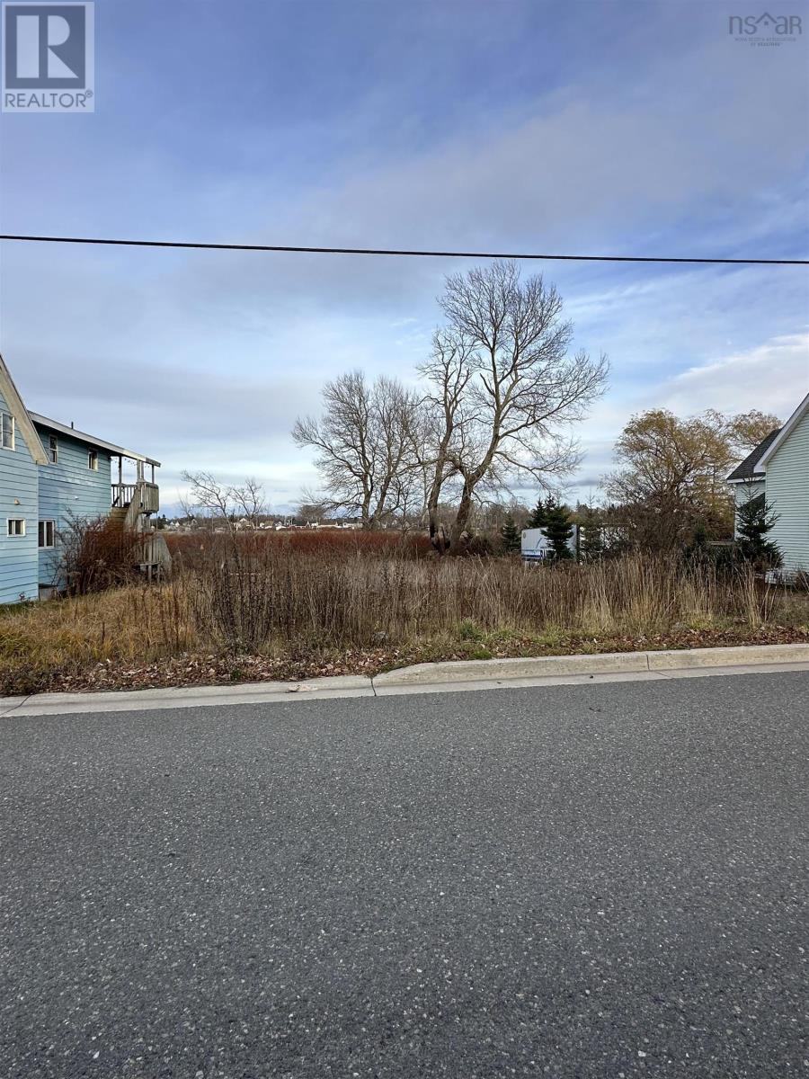17 Guy Street, Sydney Mines, Nova Scotia  B1V 2N5 - Photo 2 - 202528780
