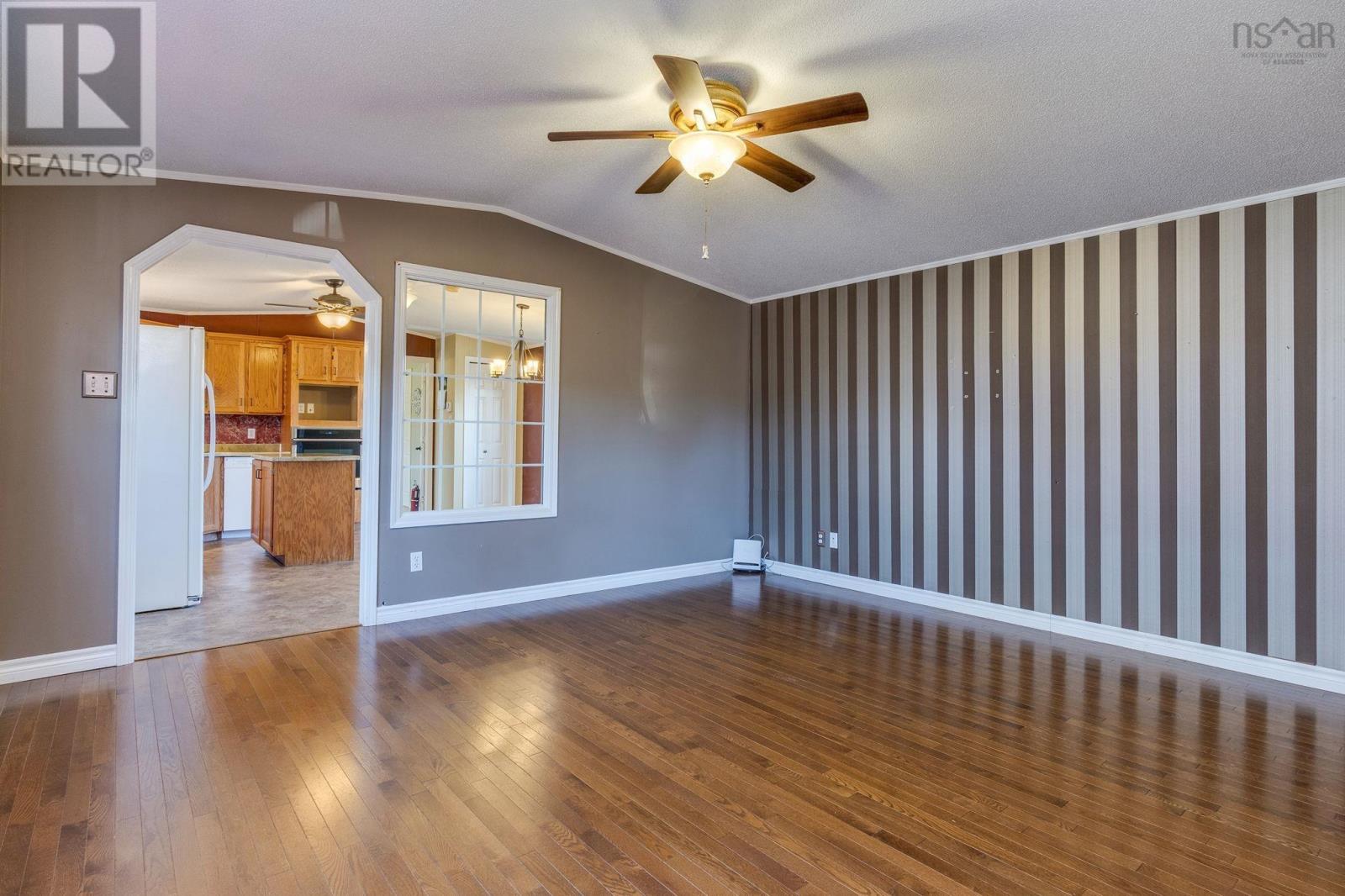 12 Eighth Street, Lucasville, Nova Scotia  B4B 1R4 - Photo 12 - 202528794