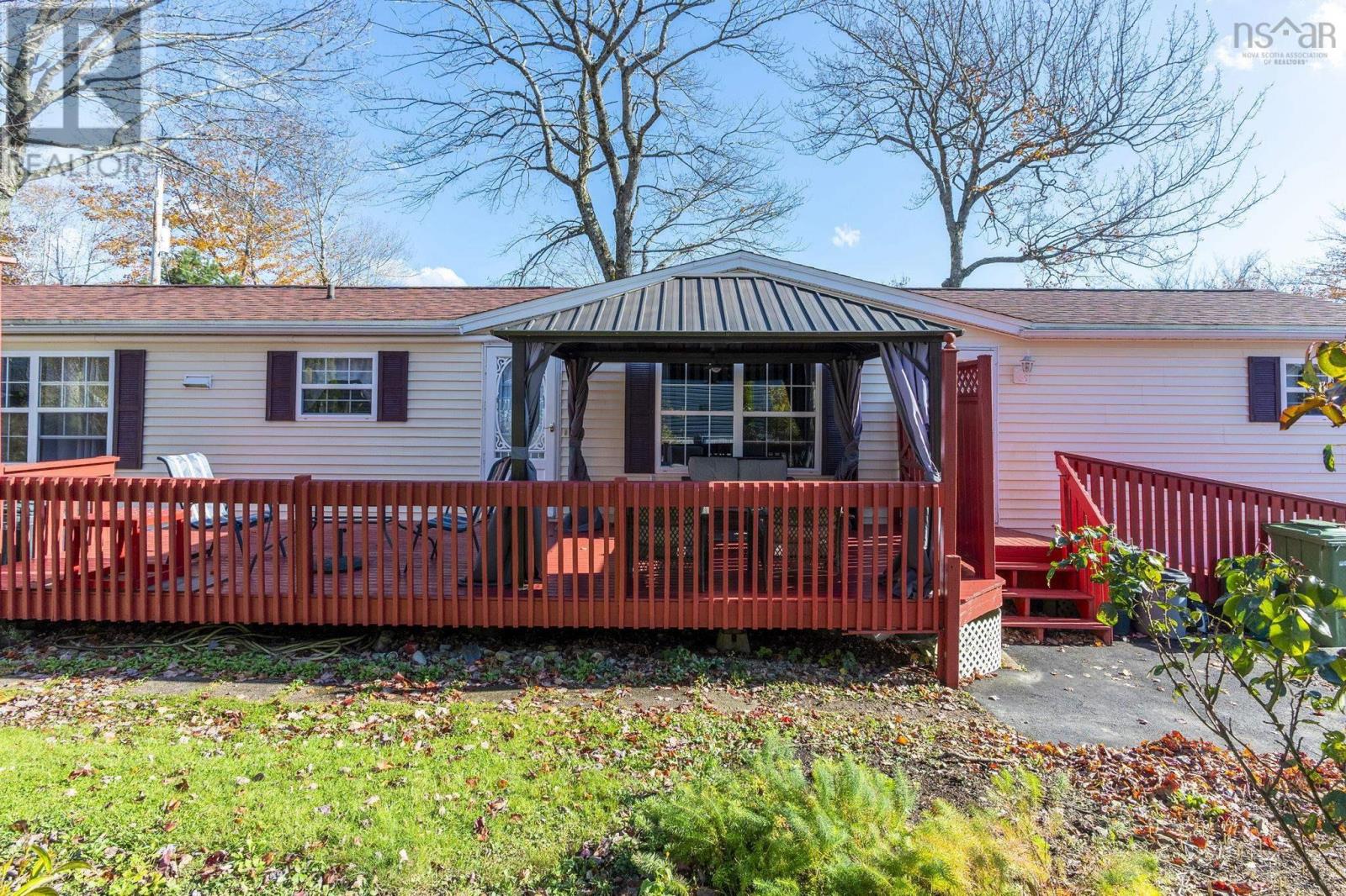 12 Eighth Street, Lucasville, Nova Scotia  B4B 1R4 - Photo 3 - 202528794