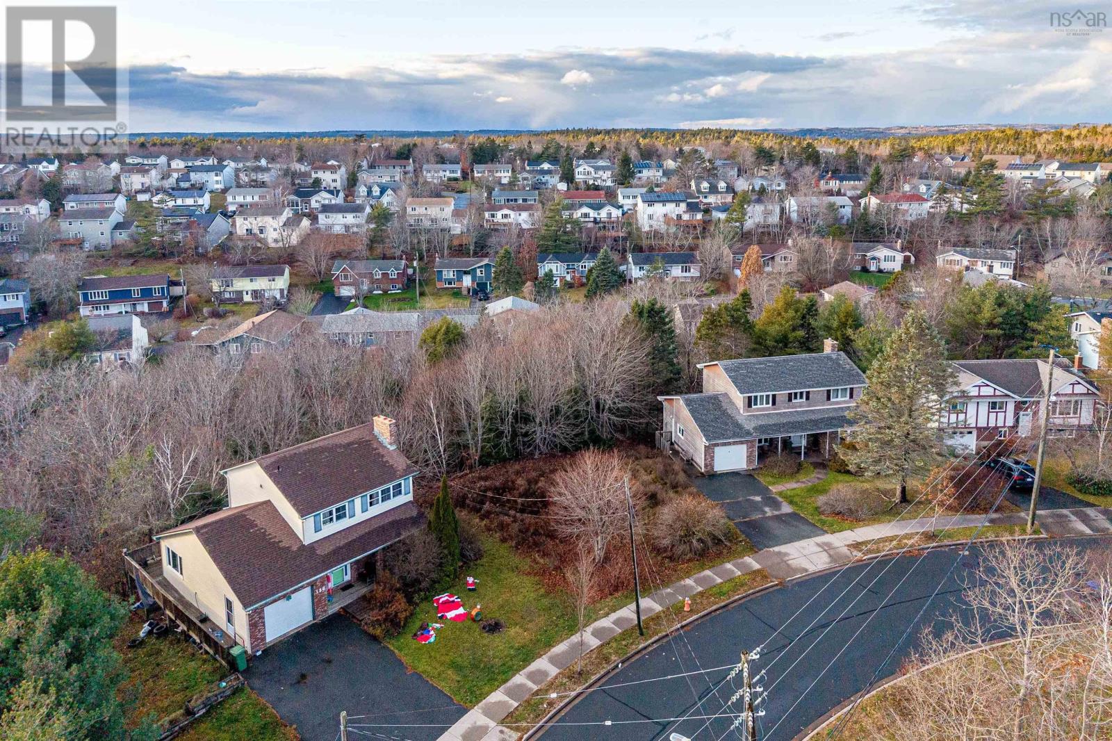 182 Rutledge Street, Bedford, Nova Scotia  B4A 1X8 - Photo 2 - 202528879