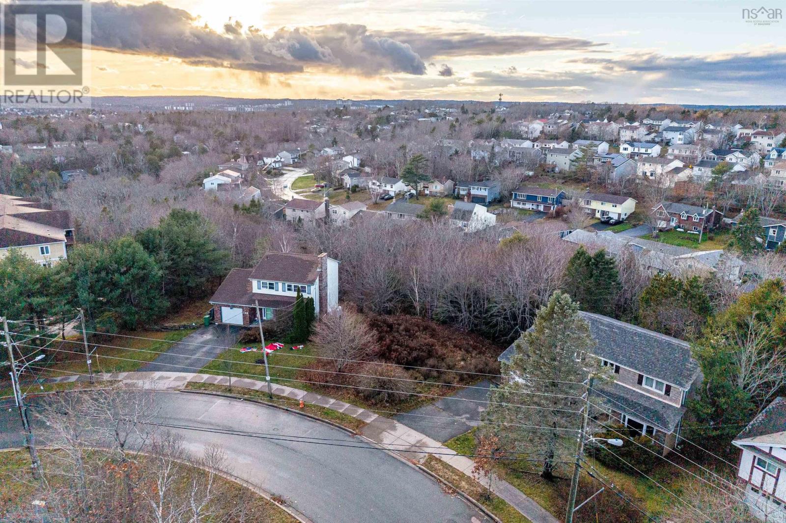 182 Rutledge Street, Bedford, Nova Scotia  B4A 1X8 - Photo 3 - 202528879