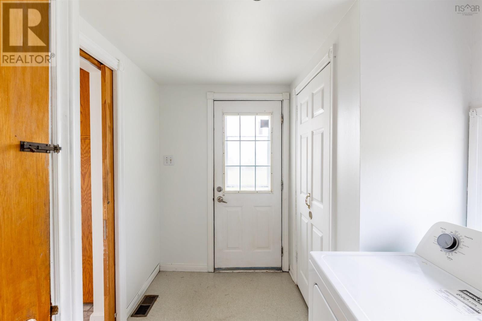 1415 Highway 304, Cape Forchu, Nova Scotia  B5A 5G7 - Photo 2 - 202528995