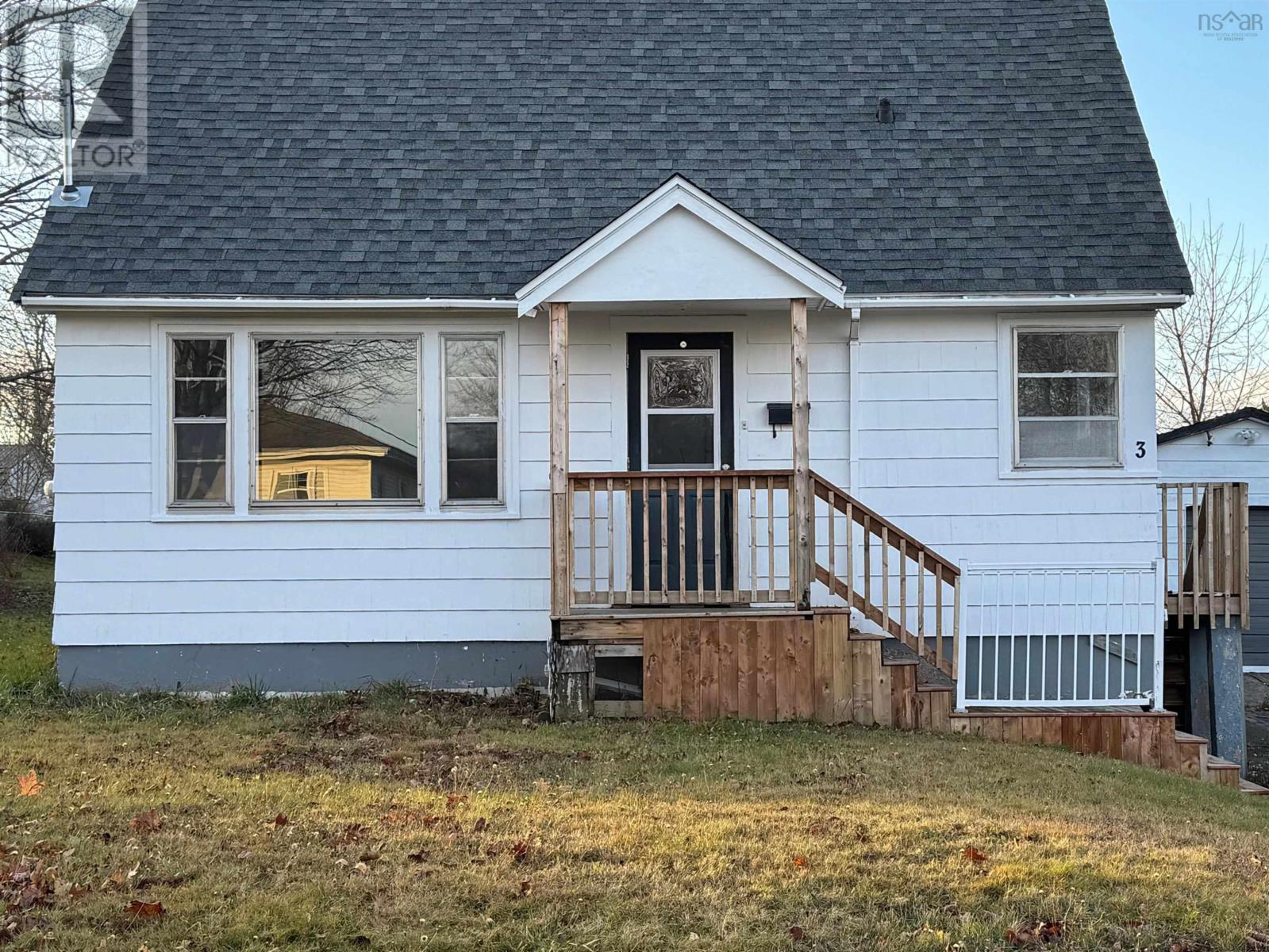 3 George Street, Bedford, Nova Scotia  B4A 2N9 - Photo 2 - 202529022