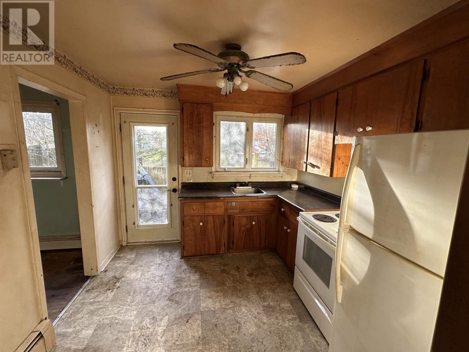 12 Marilyn Drive, Dartmouth, Nova Scotia  B2Y 3X8 - Photo 8 - 202529029